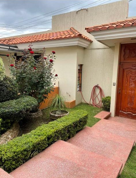 CASA EN RENTA