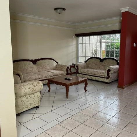 CASA EN RENTA